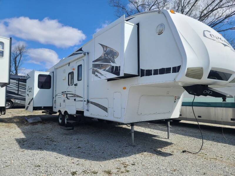 2009 Keystone Cougar 316QBS for sale at Kentuckiana RV Wholesalers in Charlestown IN