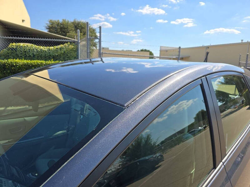 2012 Toyota Prius v Three