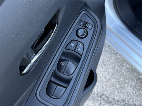 2023 Nissan Versa SV