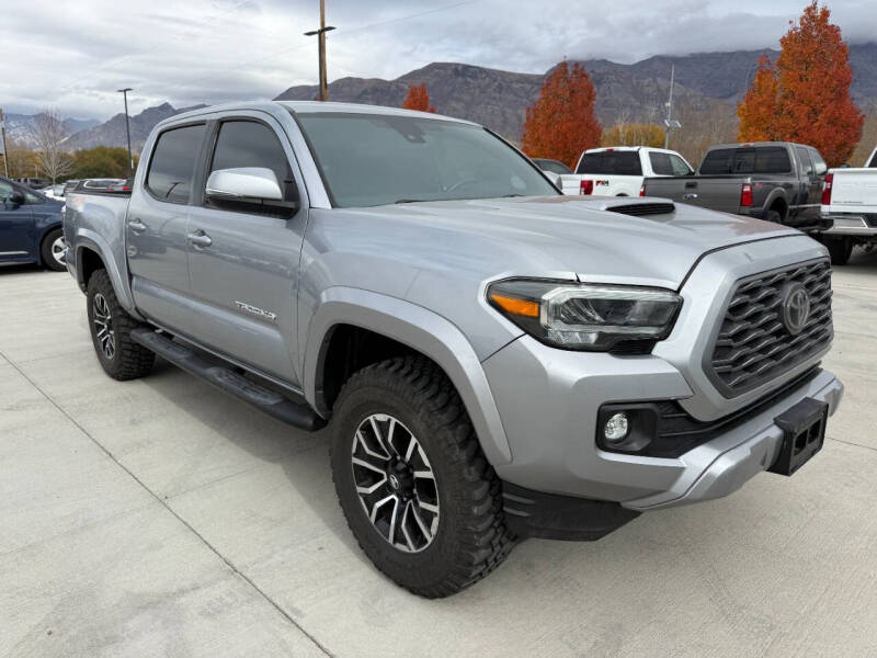 2020 Toyota Tacoma TRD Sport's photo