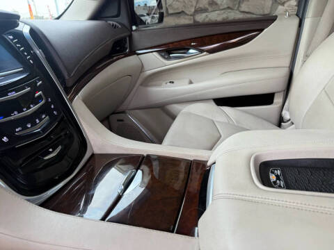 2015 Cadillac Escalade Luxury