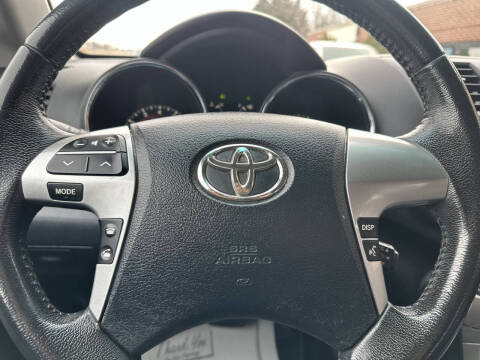 2012 Toyota Highlander SE