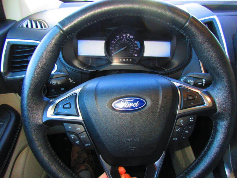 2022 Ford Edge Titanium