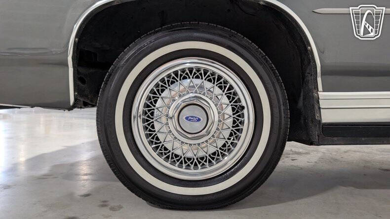 1988 Ford Crown Victoria