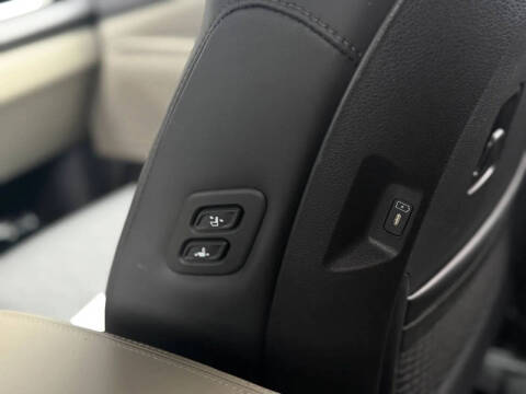 2025 Kia Carnival EX