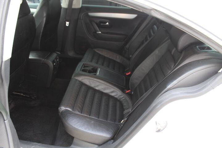 2010 Volkswagen CC Luxury