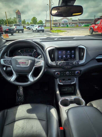 2023 GMC Terrain SLT