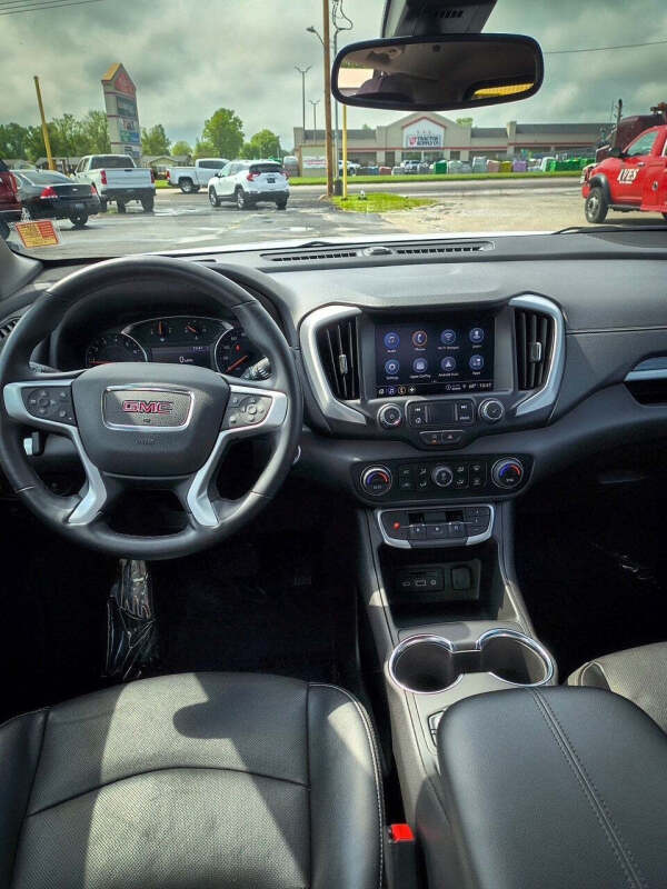 2023 GMC Terrain SLT