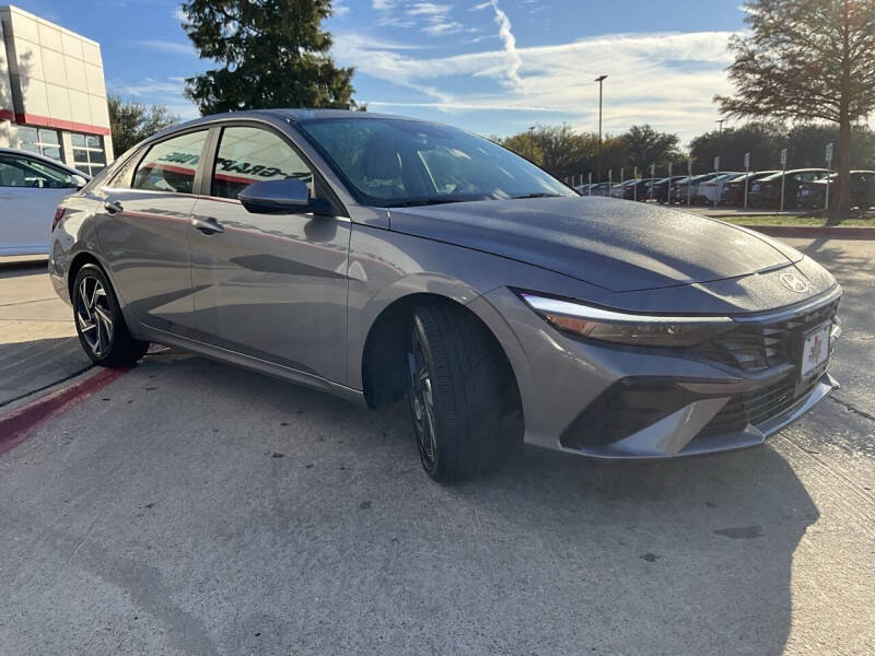 2025 Hyundai Elantra Hybrid Limited