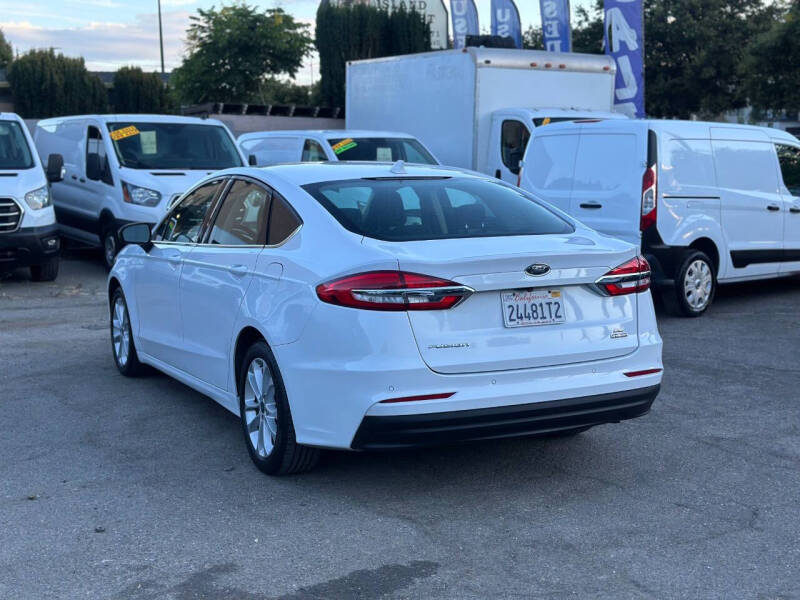 2020 Ford Fusion Hybrid SE