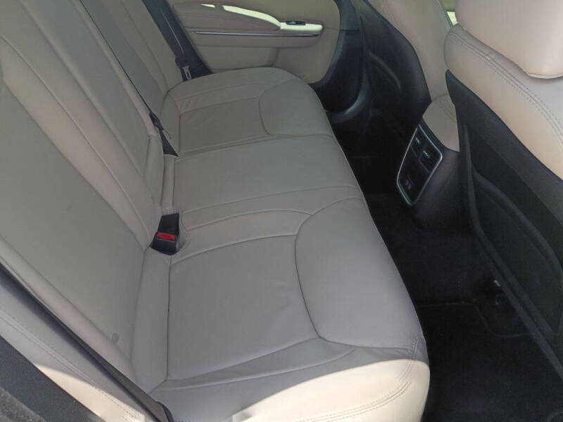 2016 Chrysler 300 Limited