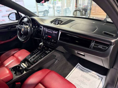 2023 Porsche Macan