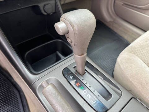 2003 Toyota Camry LE