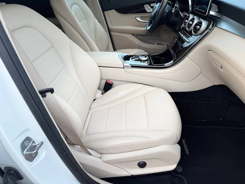 2017 Mercedes-Benz GLC GLC 300 4MATIC