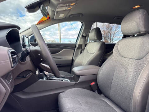 2020 Hyundai Santa Fe SE