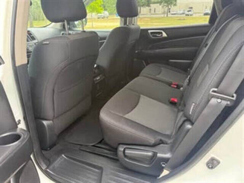 2018 Nissan Pathfinder SV