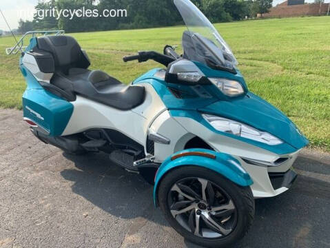 2014 Can-Am SPYDER RT-S SE5