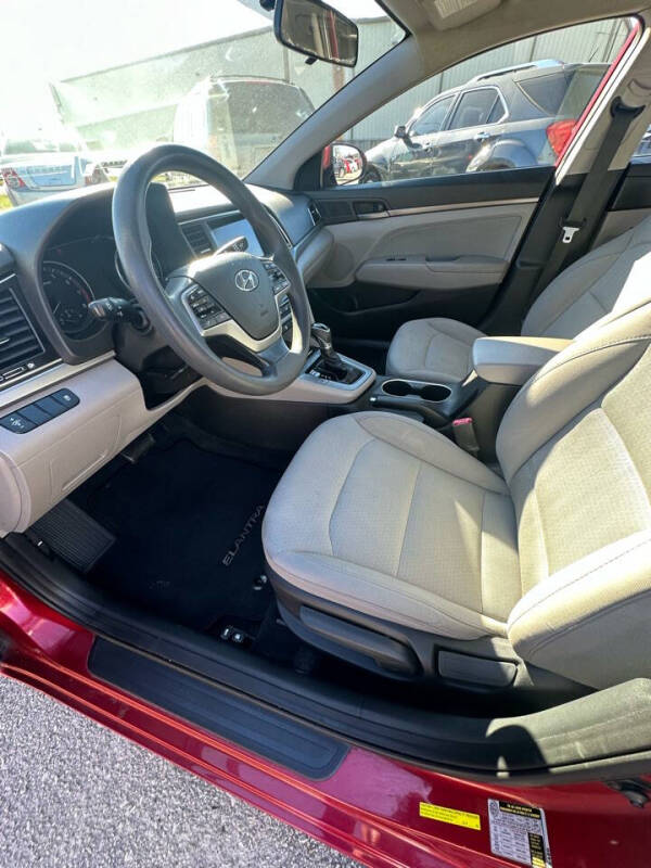 2017 Hyundai Elantra SE