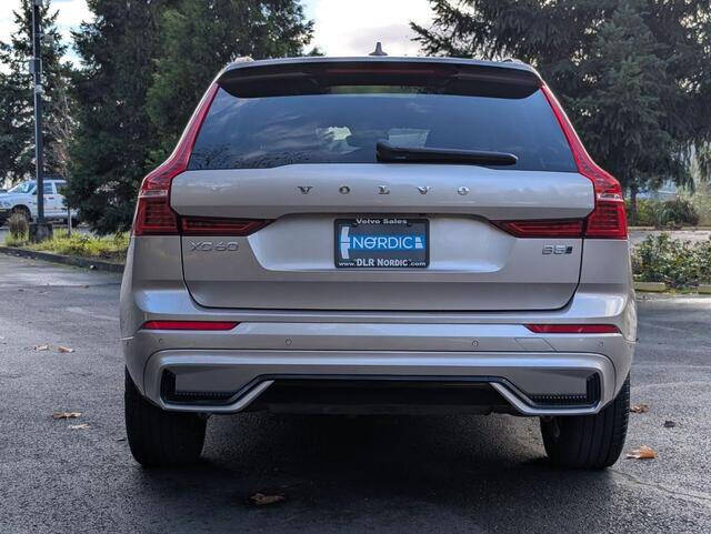 2025 Volvo XC60 B5 Plus Dark Theme