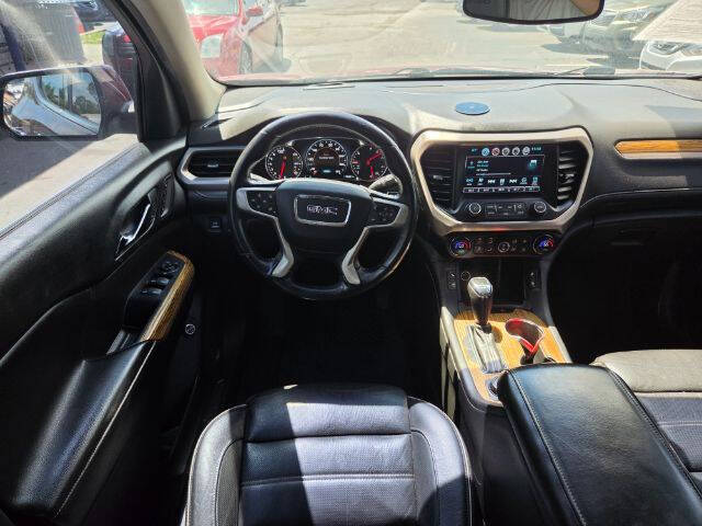2017 GMC Acadia Denali