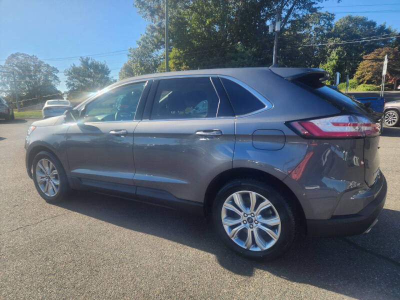 2024 Ford Edge Titanium