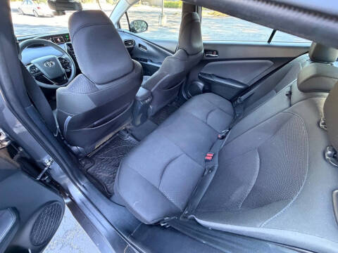 2020 Toyota Prius LE