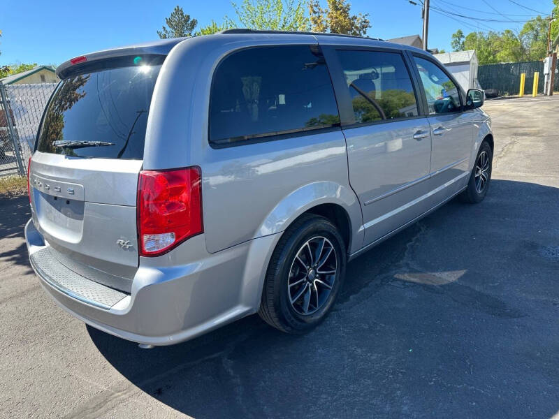 2015 Dodge Grand Caravan R/T