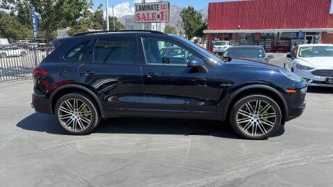 2017 Porsche Cayenne S E-Hybrid