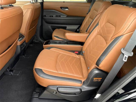 2022 Nissan Pathfinder Platinum