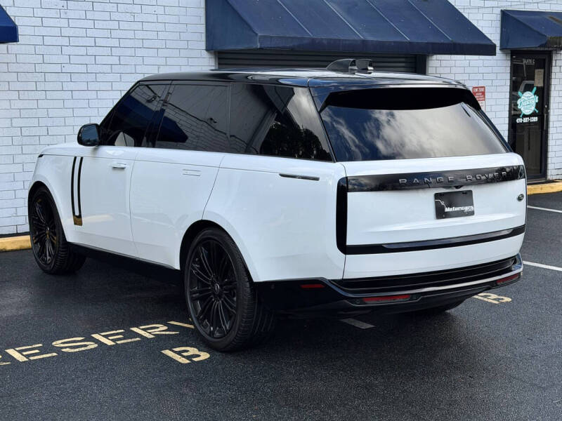 2022 Land Rover New Range Rover SE's photo