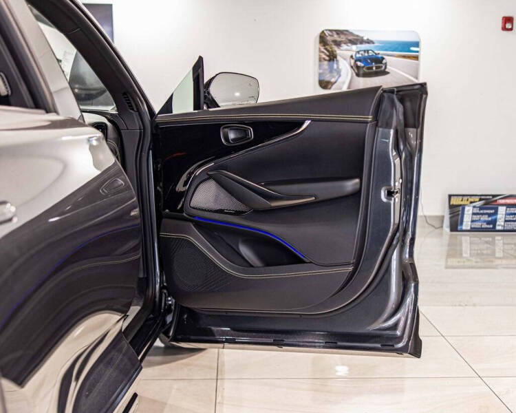 2026 Aston Martin DBX S