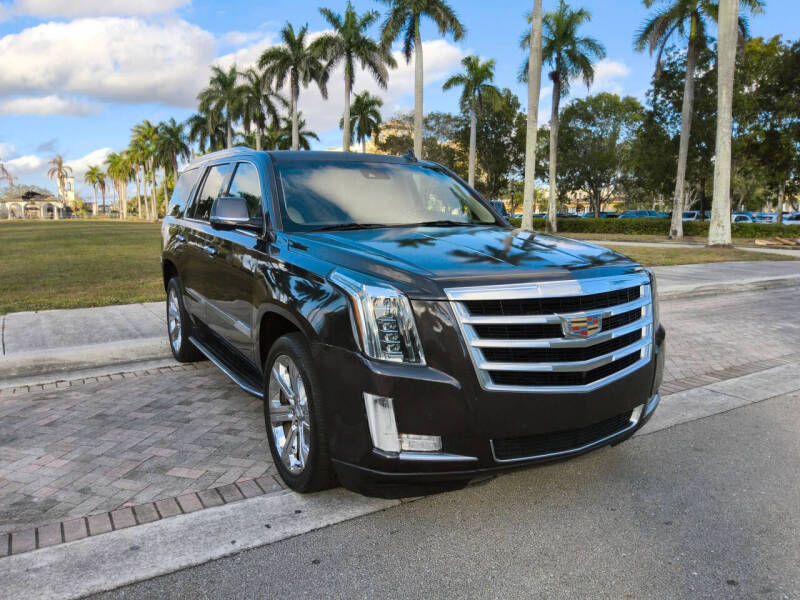2016 Cadillac Escalade Luxury Collection