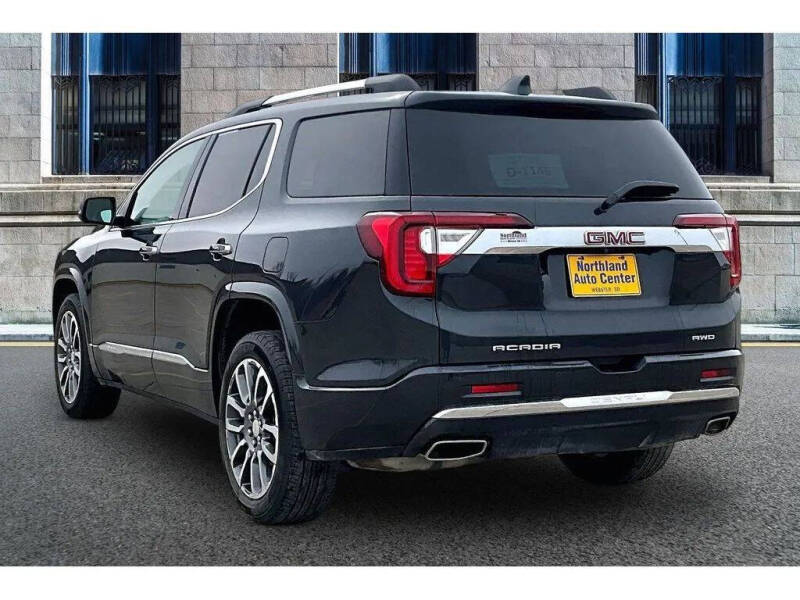 2022 GMC Acadia Denali