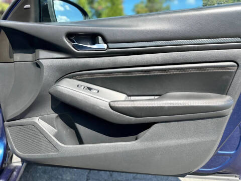 2021 Nissan Altima 2.5 SR