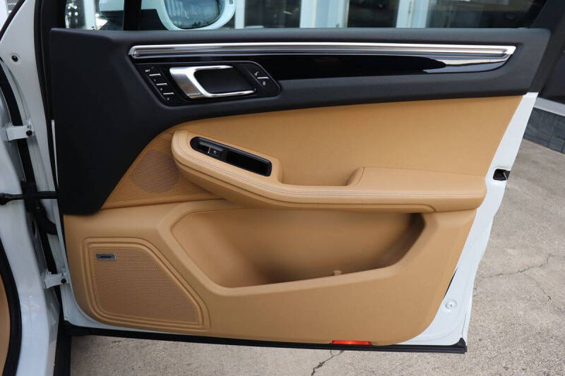 2017 Porsche Macan S