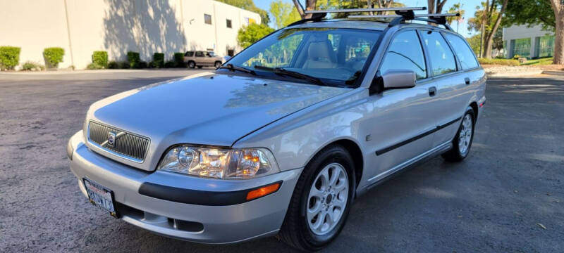 2002 Volvo V40