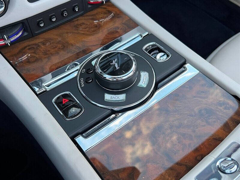 2016 Rolls-Royce Dawn 34