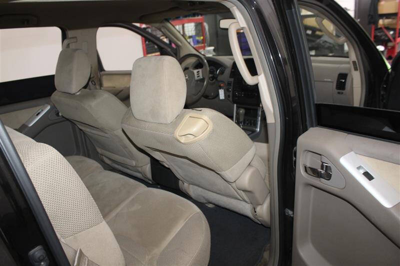 2011 Nissan Pathfinder SV