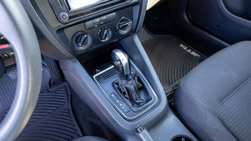 2016 Volkswagen Jetta