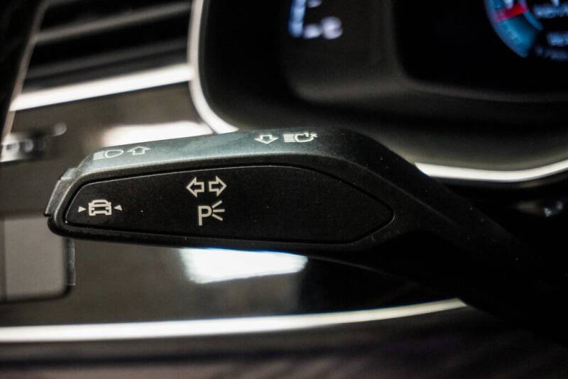 2021 Audi Q8 quattro Premium Plus 55 TFSI