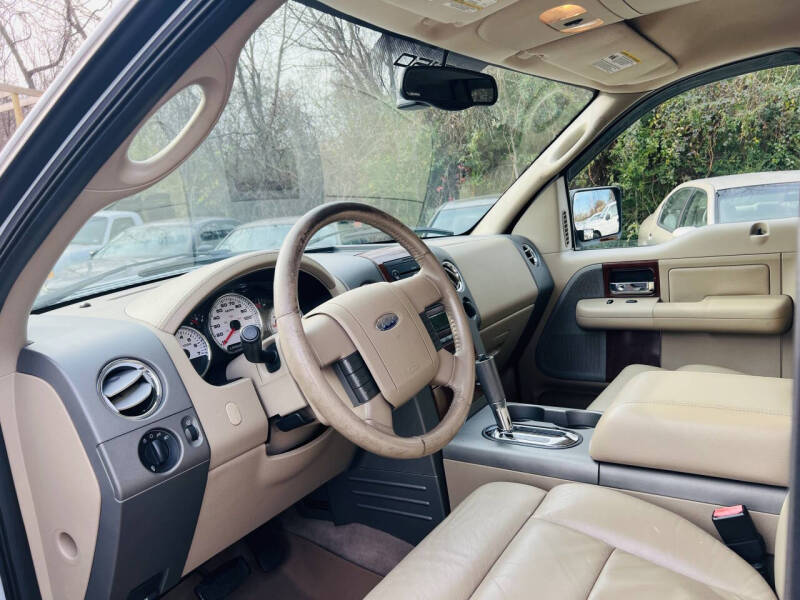 2005 Ford F-150 Lariat