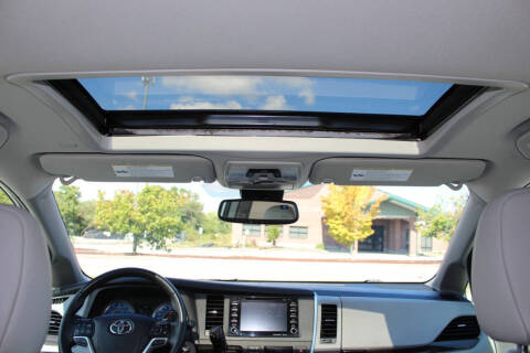 2020 Toyota Sienna XLE 8-Passenger