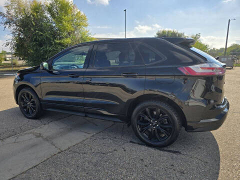 2022 Ford Edge SE