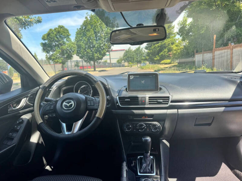 2016 Mazda MAZDA3 i Touring