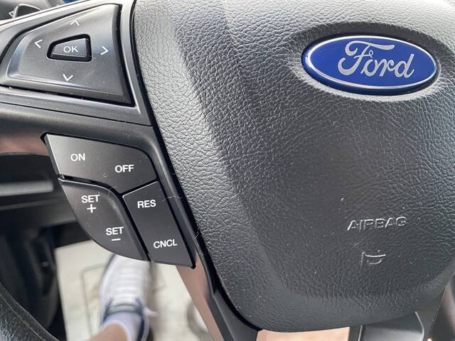 2017 Ford Edge SE