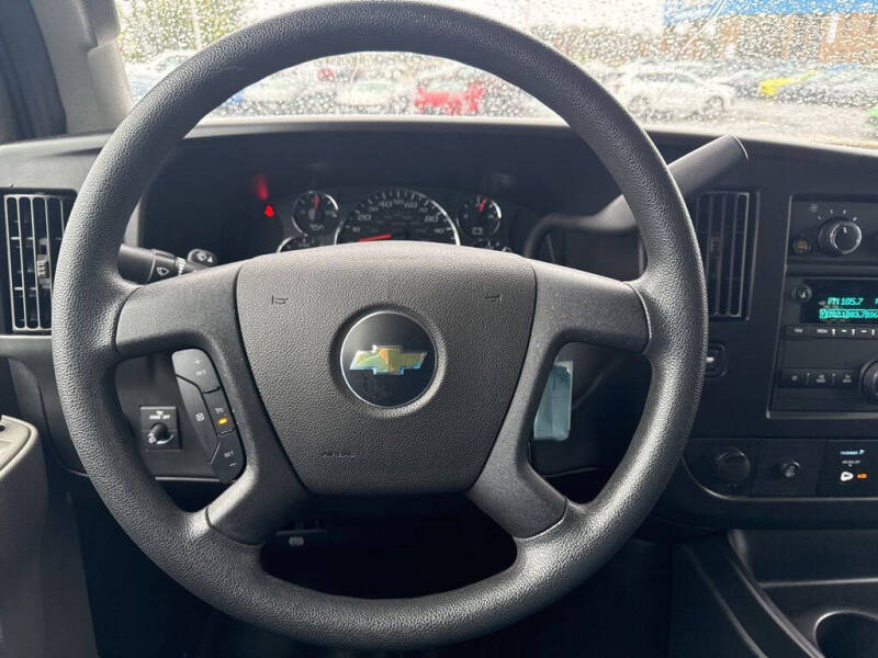 2023 Chevrolet Express 2500