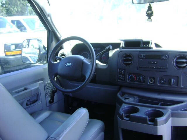 2011 Ford E-Series E-350 SD XL