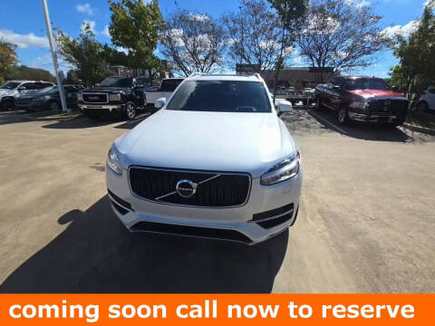 2017 Volvo XC90 T6 Momentum