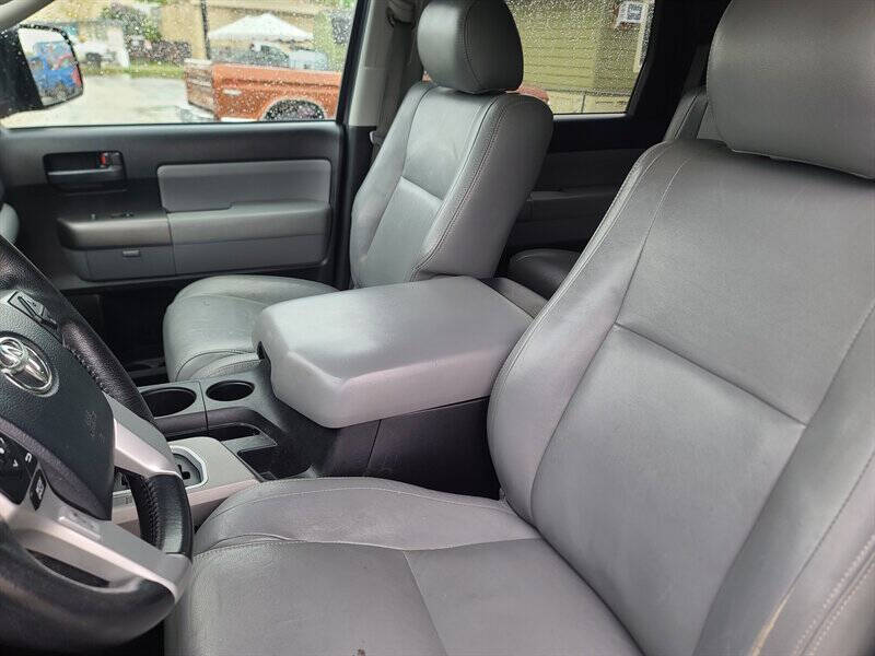 2014 Toyota Sequoia SR5