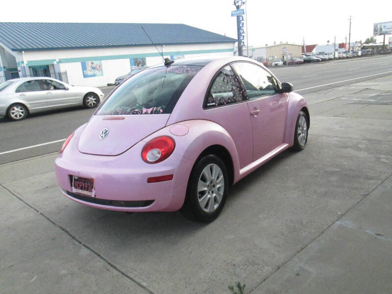 2009 Volkswagen New Beetle Base PZEV